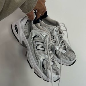 New Balance 530 white/indigo unisex shoe